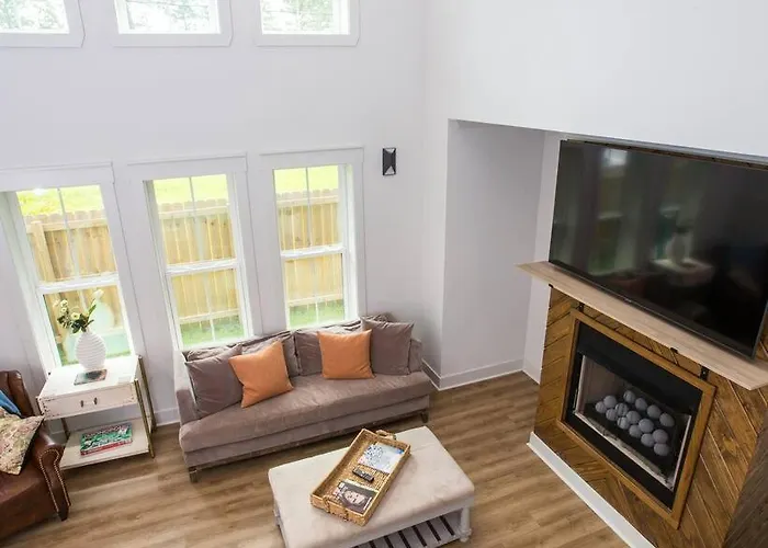 Holiday home Modern Luxury 4br Pool Bay Access Outdoor Dining